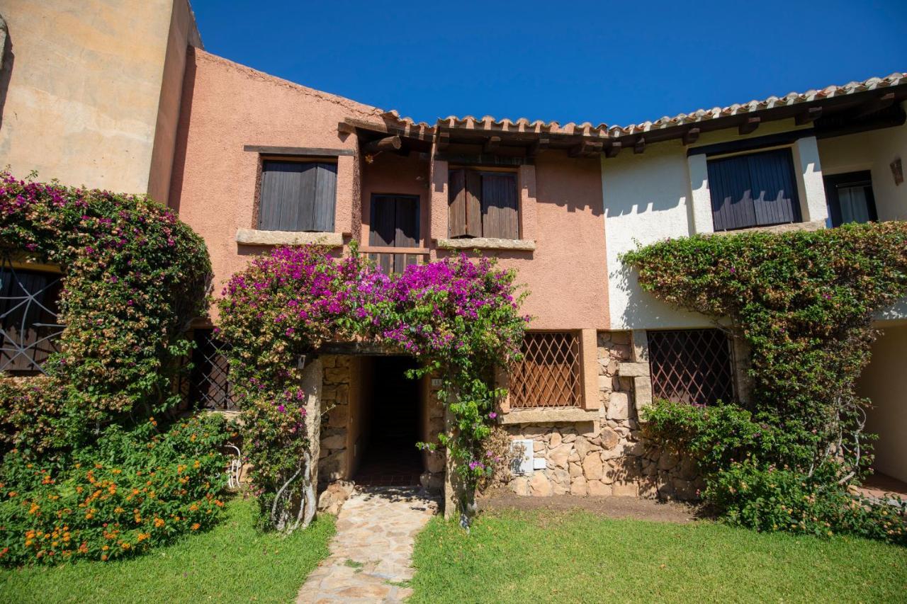 Splendido Appartamento Vista Mare Порто Ротондо Екстериор снимка
